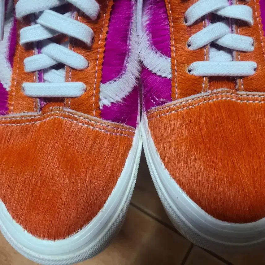 [BUNJANG] Vans Old Skool Pony Hair Low-Top Sneakers / 반스 올드스쿨 송치 265(260ㅊ천)