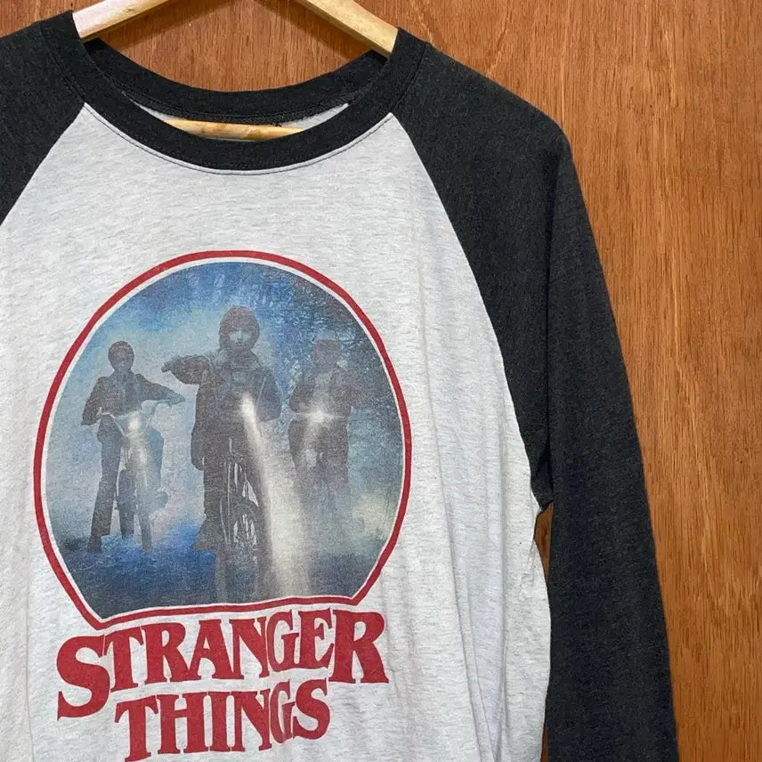 [BUNJANG] Stranger Things Vintage T-Shirt (L) / (L) Stranger Things 빈티지 티셔츠