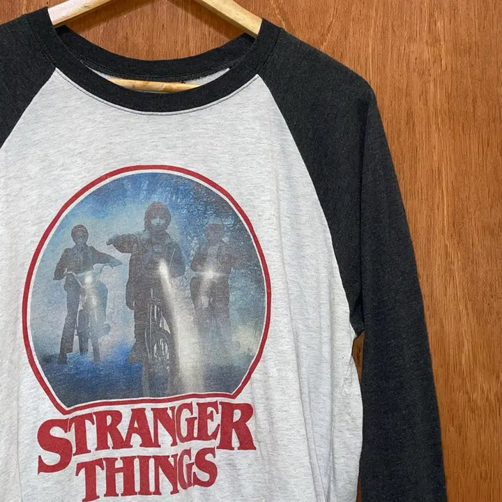 [BUNJANG] Stranger Things Vintage T-Shirt (L) / (L) Stranger Things 빈티지 티셔츠