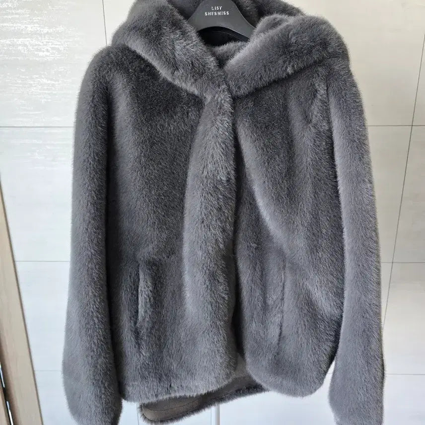 [BUNJANG] Shin Young Faux Mink Hooded Jacket / 신영모피 에센셜 FAUX밍크 후드자켓