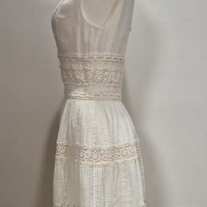 [BUNJANG] Ivory Lace V-Neck Sleeveless Dress Size 55 / 아이보리 레이스 브이넥 민소매 원피스 55 op11