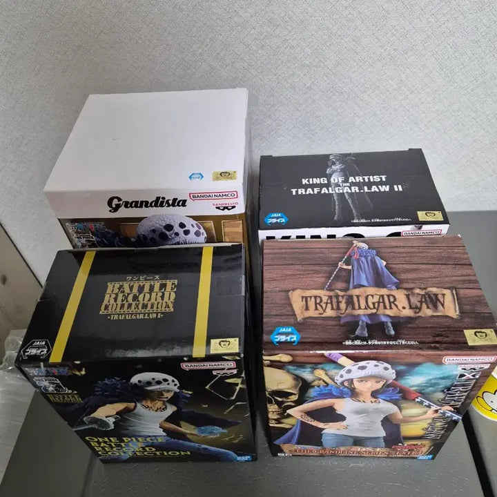 [SOLD OUT] 원피스 트라팔가 로우 피규어 반프레스토 4종일괄