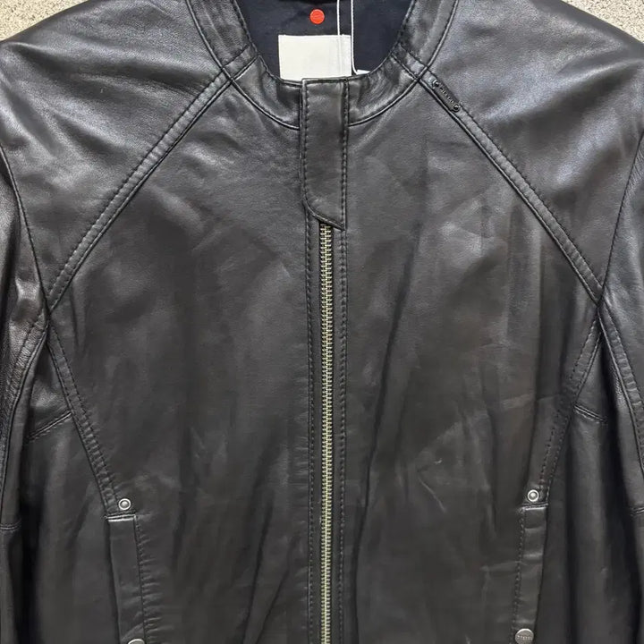 [SOLD OUT] 디젤 미니멀 레더 자켓