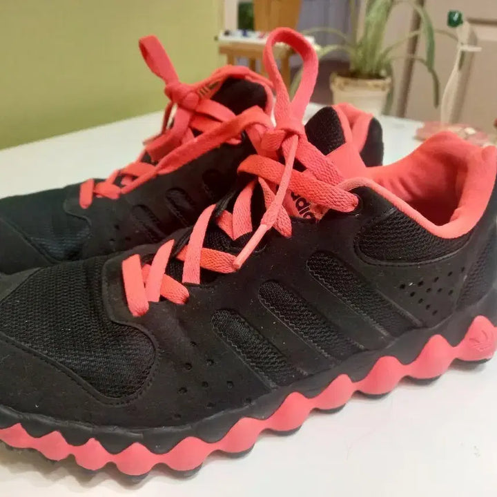 [BUNJANG] Adidas Mega Soft Cell Blackpink Sneakers 245mm / 아디다스 Adidas 메가 소프트셀 블랙핑크 운동화 245미리. 새상품급