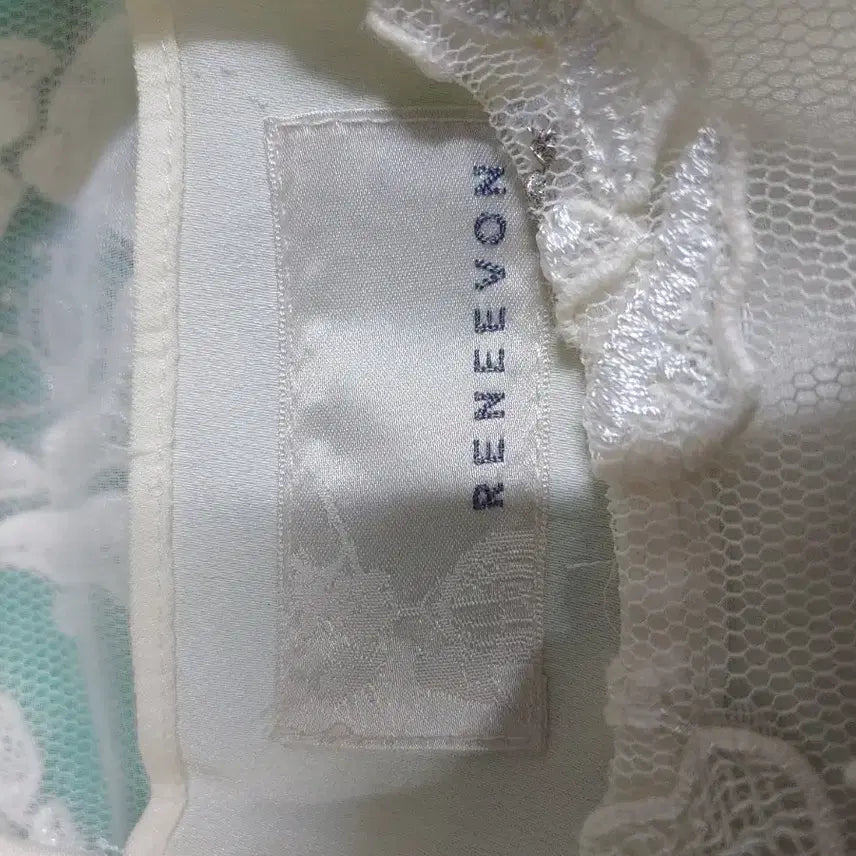 [SOLD OUT] 레니본 플라워 자수 원피스 여성 55  90