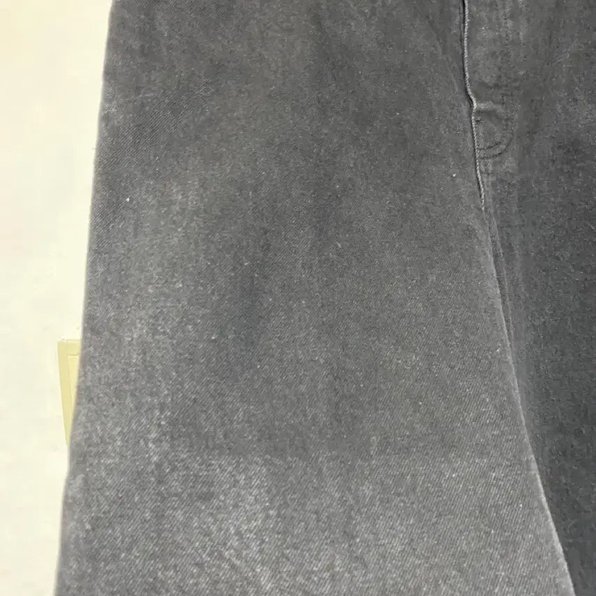 [BUNJANG] California Arts Relaxed Straight Black Denim (32) / [CALIFORNIA] 캘리포니아 아츠 릴렉스 스트레이트 블랙 데님 32