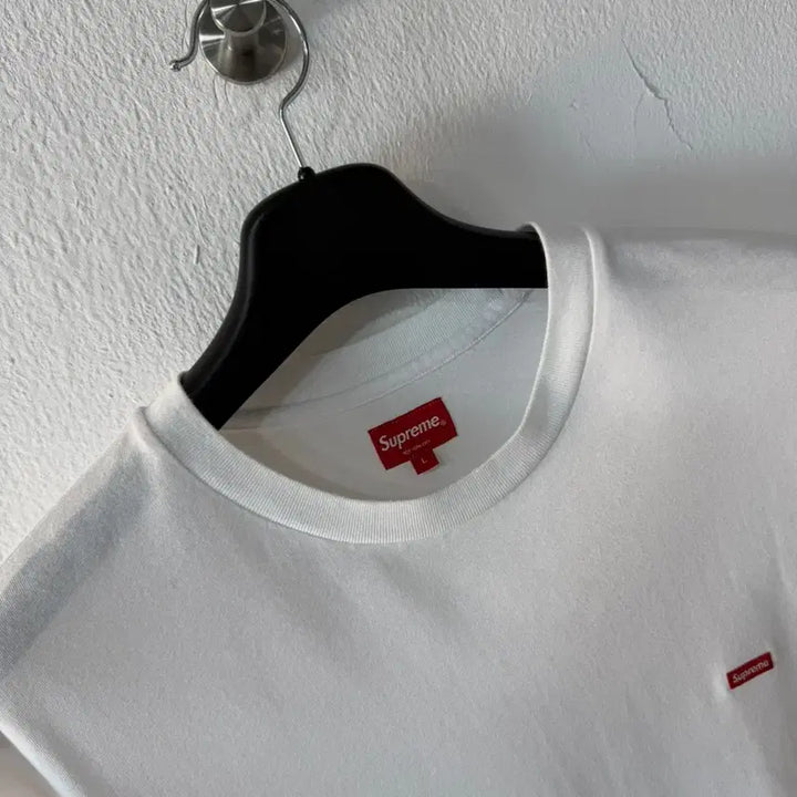 [BUNJANG] Supreme Small Box Logo Short Sleeve T-Shirt / 슈프림 스몰 박스 로고 반팔 티셔츠