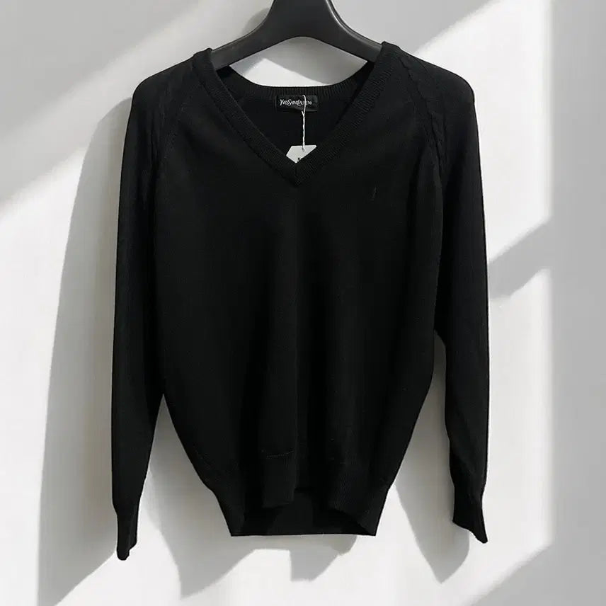 [BUNJANG] Saint Laurent V-Neck Knit (Wool, Size 100) / 입생로랑 브이넥 니트