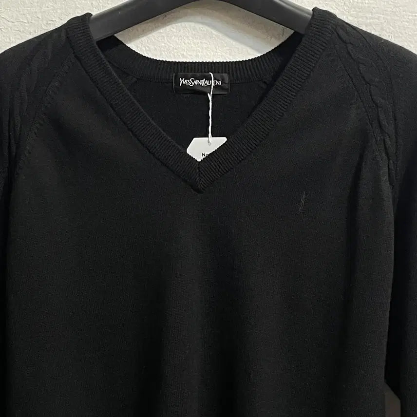 [BUNJANG] Saint Laurent V-Neck Knit (Wool, Size 100) / 입생로랑 브이넥 니트