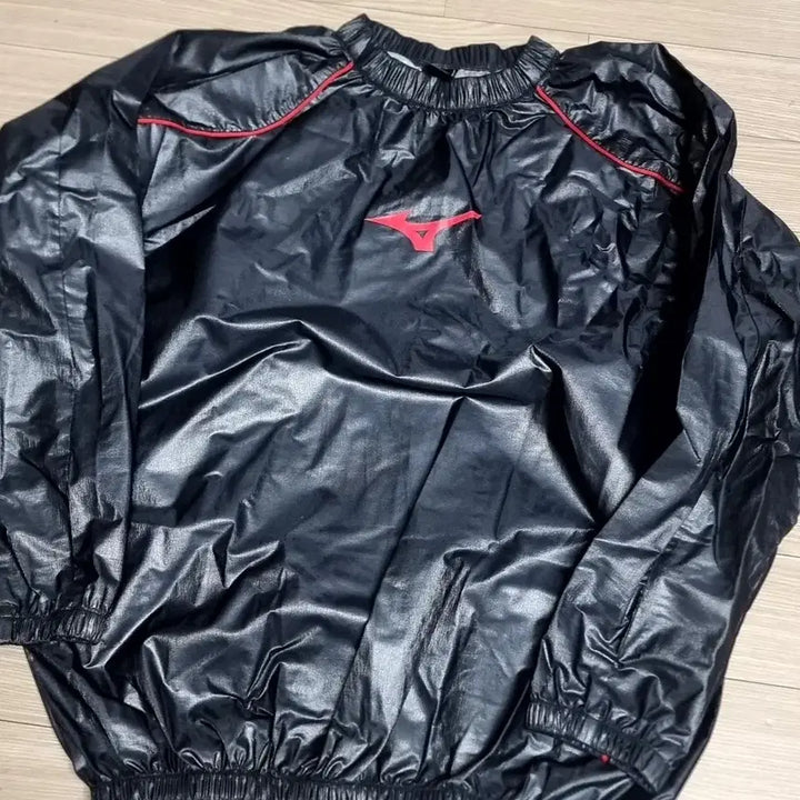 [BUNJANG] Mizuno Black Windbreaker Top (100) / 미즈노 블랙 바람막이 상의(100)