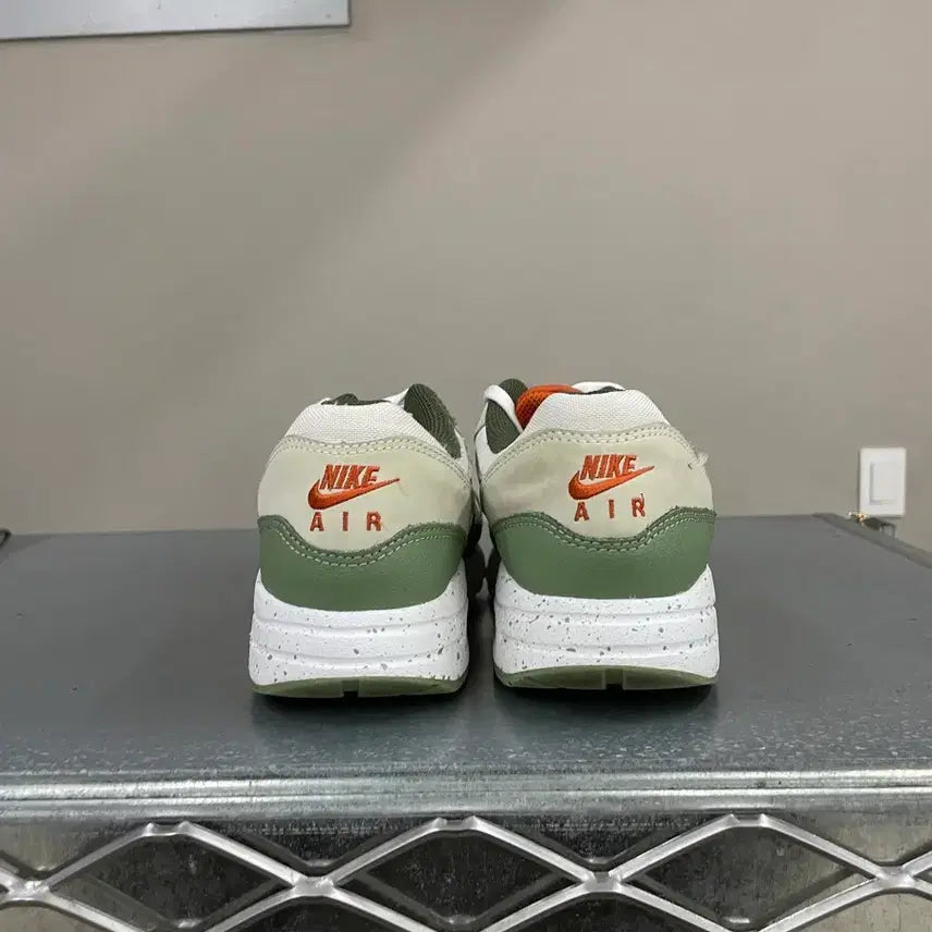[BUNJANG] Nike Air Max 1 SE / 나이키 에어맥스 1 SE 240