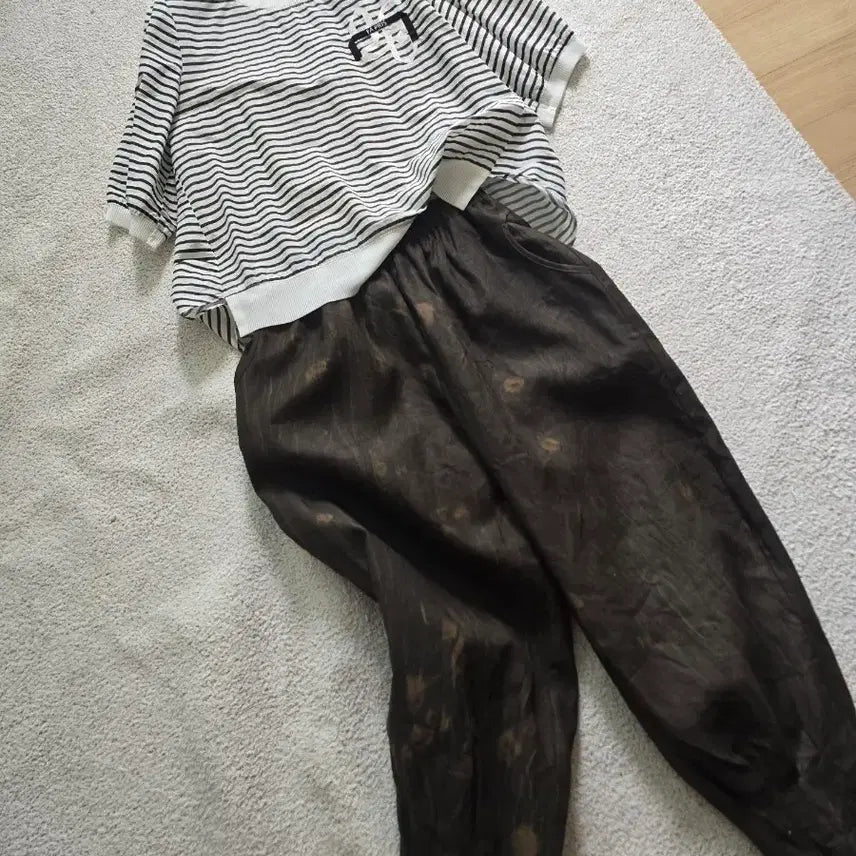 [BUNJANG] Natural Dyeing Jar Fit Trousers (Salt Dyeing Technique) / 천연염색 항아리핏 바지 (소금염기법)