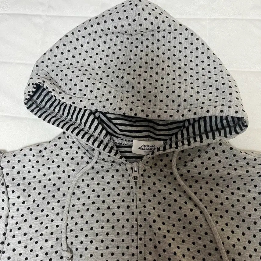 [BUNJANG] Spins Dot Short Sleeve Hoodie / 스핀즈 도트 반팔 후디