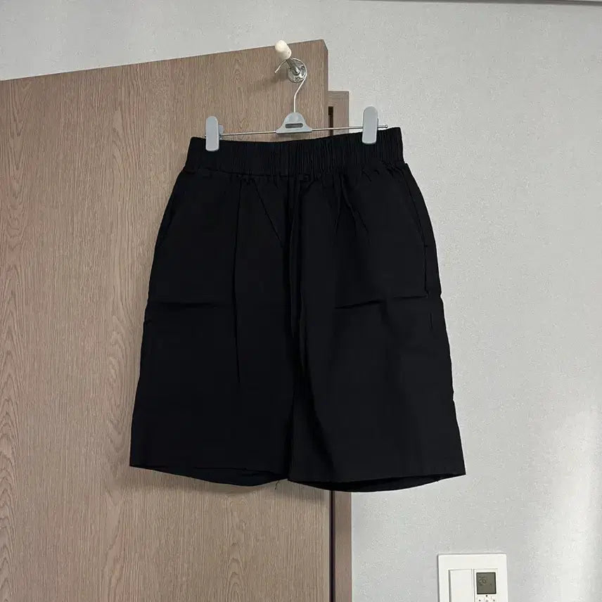 [BUNJANG] Black Banding Shorts / 밴딩 검정 반바지 free