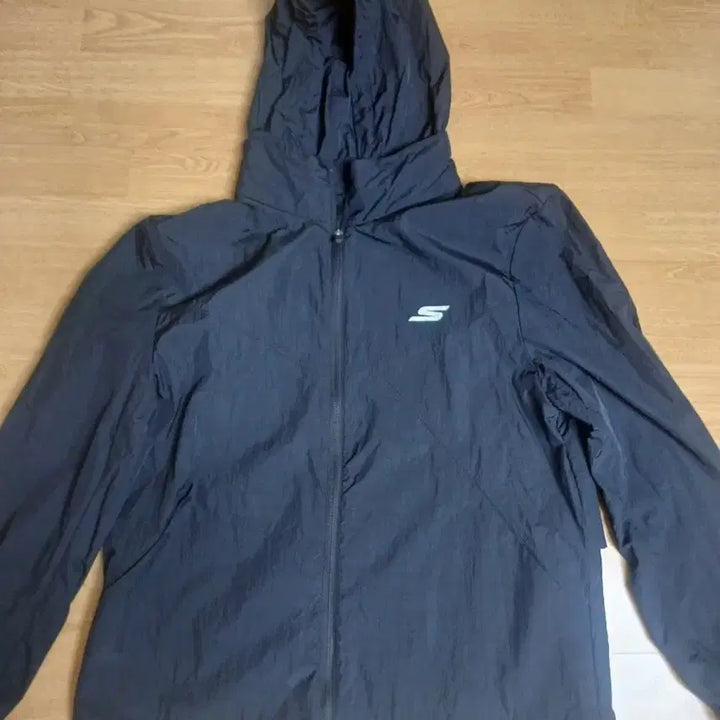 [BUNJANG] Skechers Black Hooded Windbreaker Jacket Size 100 / 스케쳐스 블랙 후드 바람막이 자켓 100사이즈