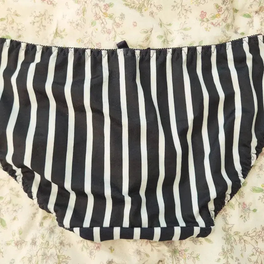 [BUNJANG] Striped Women&
