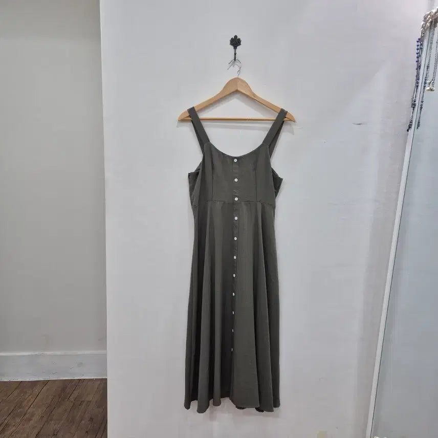 [BUNJANG] Sleeveless Long Maxi Dress - Khaki / 민소매 롱 원피스 카키색