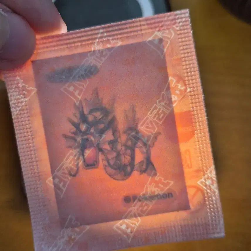 [BUNJANG] Pokemon Bread 30th Anniversary Sticker Gyarados Sealed / 포켓몬스터 빵 30주년 띠부씰 갸라도스 미개봉