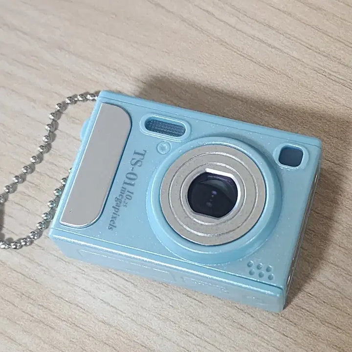 [BUNJANG] Digital Camera Gacha Keychain - Blue / 디지털 카메라 가챠 블루