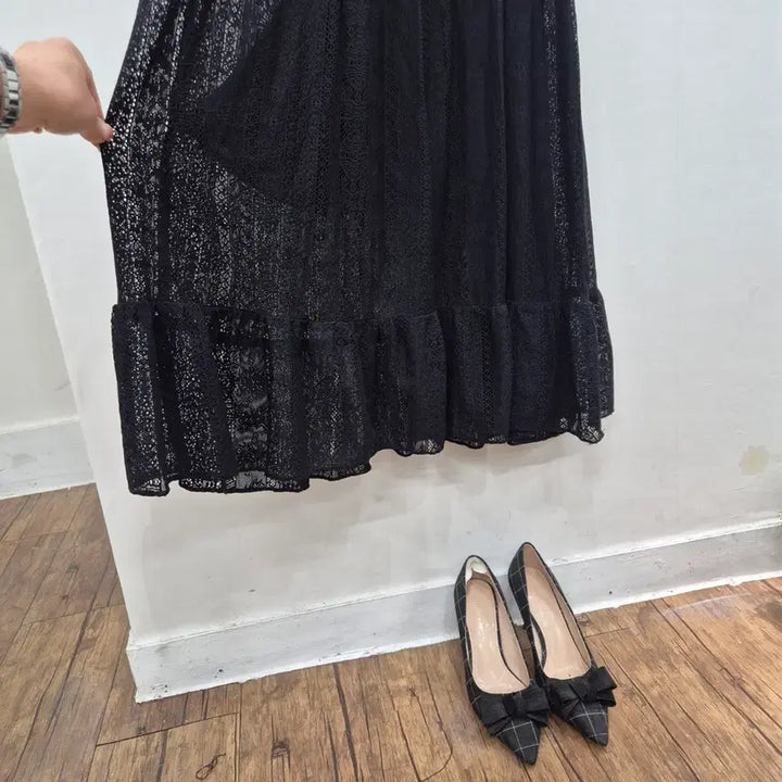 [BUNJANG] Black Lace Ruffle Square Neck Long Dress / 레이스  블랙 롱 원피스 캉캉 스퀘어넥