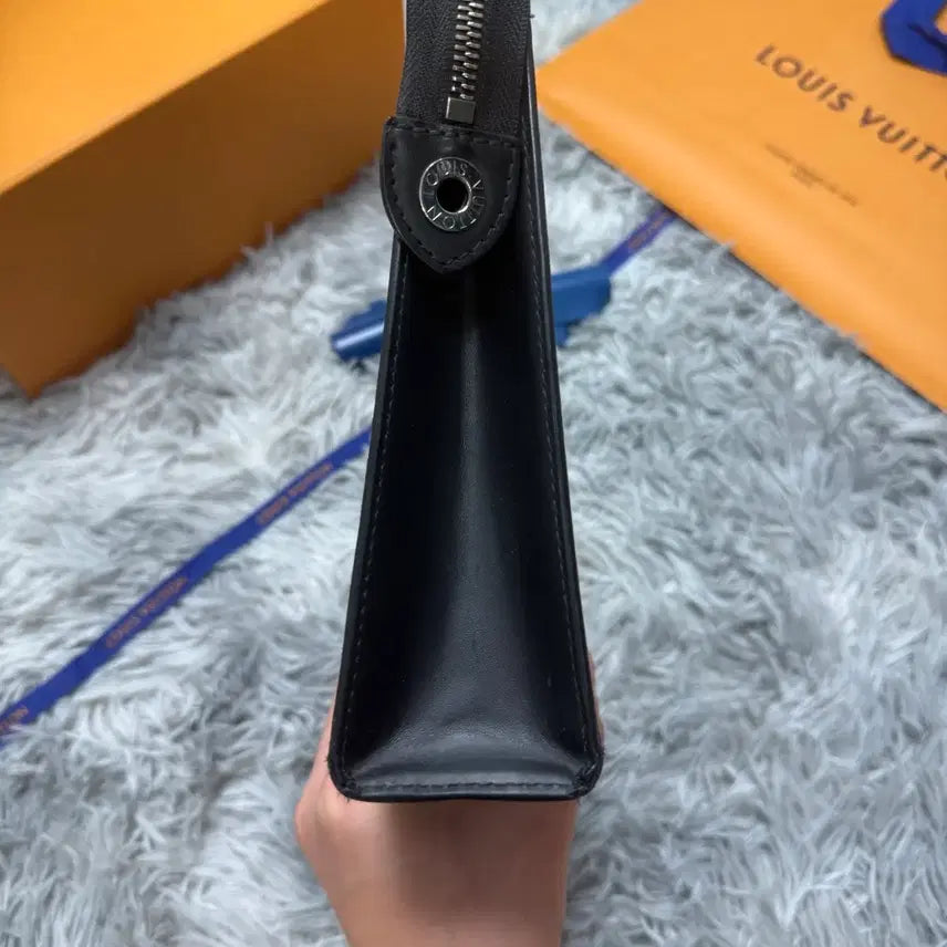 [BUNJANG] Louis Vuitton Pochette Voyage Clutch MM / 루이비통 포쉐트 보야주 클러치 MM