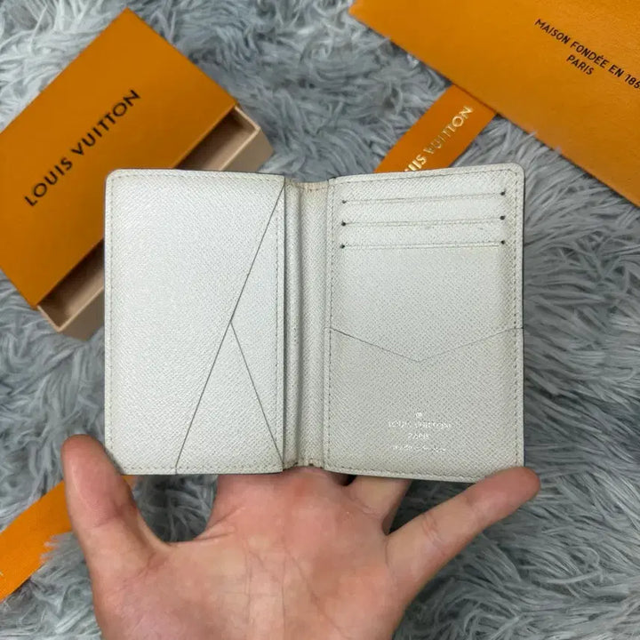 [BUNJANG] Louis Vuitton Monogram Eclipse Organizer White / [OS] 루이비통 이클립스 오거나이저 화이트