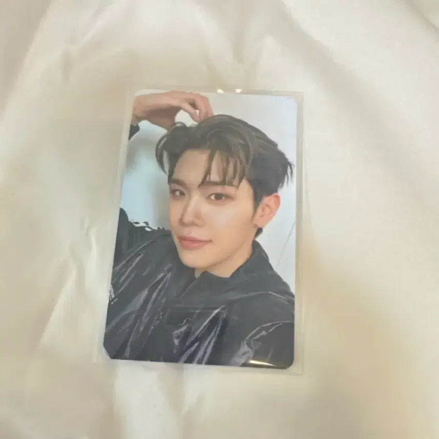 [BUNJANG] ZEROBASEONE Kim Taerae Withmuu Lucky Draw Photocard / 제로베이스원 김태래 위드뮤 럭드
