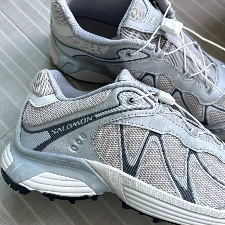 [BUNJANG] Salomon XT-Whisper Silver Running Shoes Sneakers / (정품) 살로몬  XT-위스퍼 255 / 신발 / 운동화 /