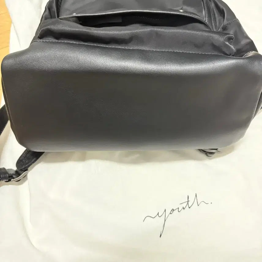 [BUNJANG] YUSE Daypack Backpack Black / 유스 데이 팩 백팩 블랙 팔아요!