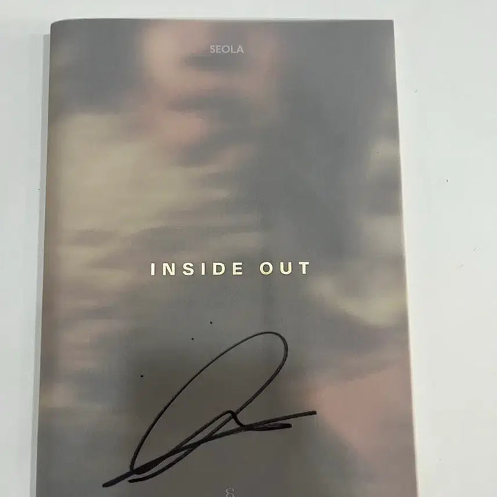[BUNJANG] WJSN Seola INSIDE OUT Signed Album (Non-sale) / 우주소녀 설아 INSIDE OUT 싸인 앨범 (비매)