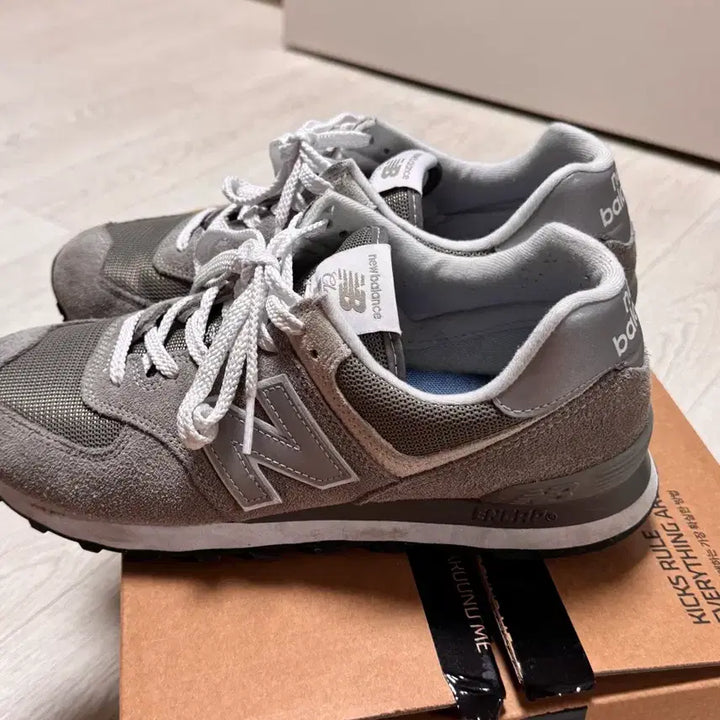 [BUNJANG] New Balance 574 Grey Sneakers (270) / 뉴발란스 574 GREY [270]