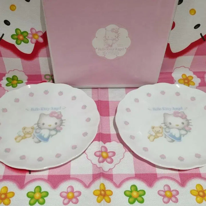 [BUNJANG] Hello Kitty Angel Strawberry Plate 1997 / 고전 키티 엔젤 키티 딸기 1997 접시 플레이트 식기
