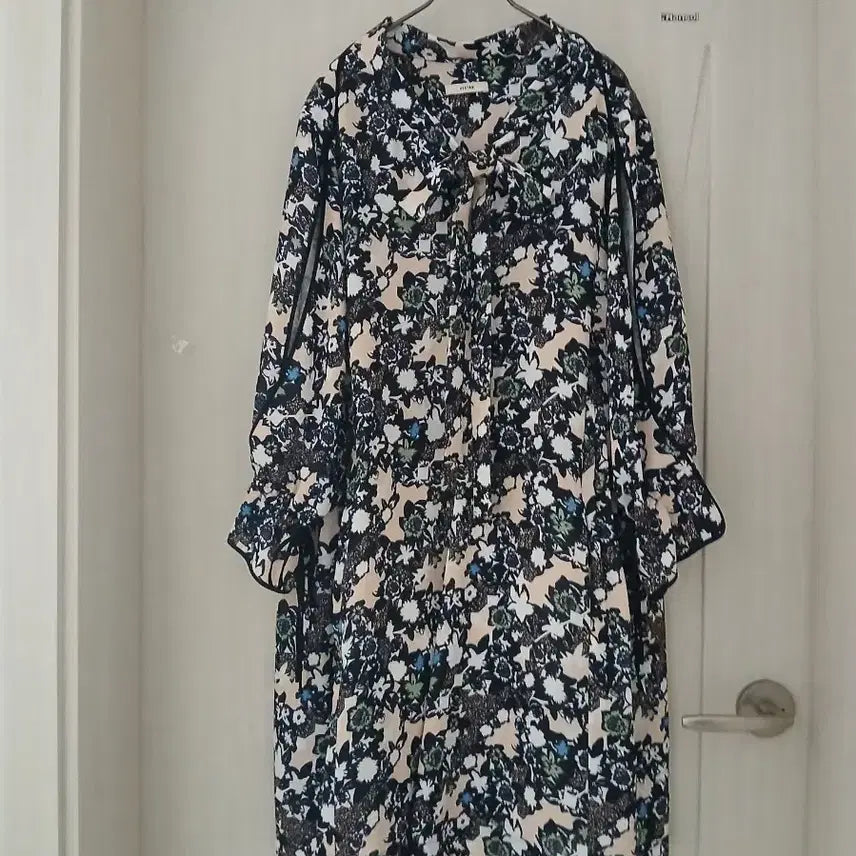 [BUNJANG] System Ribbon Tie Sleeve Detail Pattern One-Piece Dress / 시스템 리본타이 소매트임 패턴 원피스