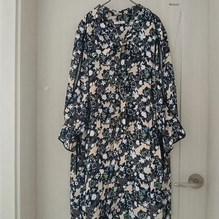 [BUNJANG] System Ribbon Tie Sleeve Detail Pattern One-Piece Dress / 시스템 리본타이 소매트임 패턴 원피스