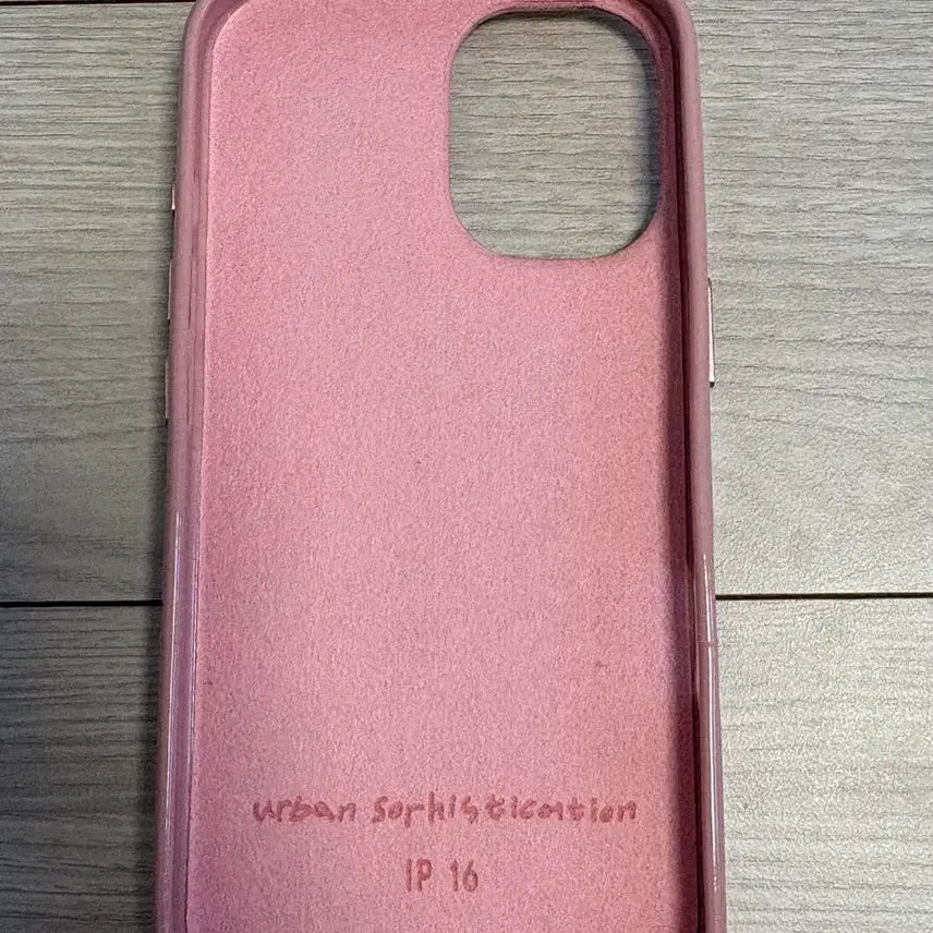 [BUNJANG] Urban Sophisticase Sanrio Hello Kitty iPhone 16 Case / 어반소피케이스 스타일 산리오 헬로키티 아이폰 16 케이스