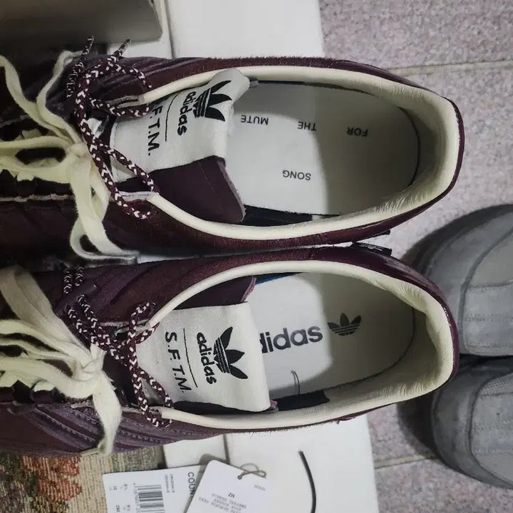 [BUNJANG] Adidas Song For The Mute Maroon / [280] 아디다스 송포더뮤트 마룬 팝니다.