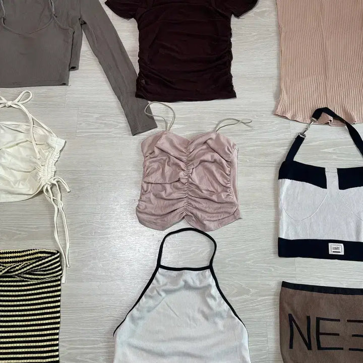 [BUNJANG] Sleeveless Halterneck Tank Top Tube Top for Broadcasting / 민소매 홀터넥 탱크탑 튜브탑  bj의상 방송복