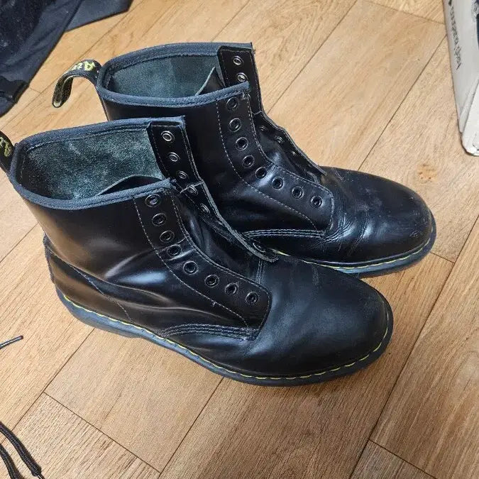 [BUNJANG] Dr. Martens 1460 Smooth Leather Boots UK 9 (US 10) / 닥터마틴 1460 스무스 280 UK9