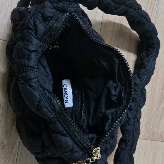 [BUNJANG] CODI Quilted Padded Tote Bag / CODI 퀼팅 누빔 블랙 토트백