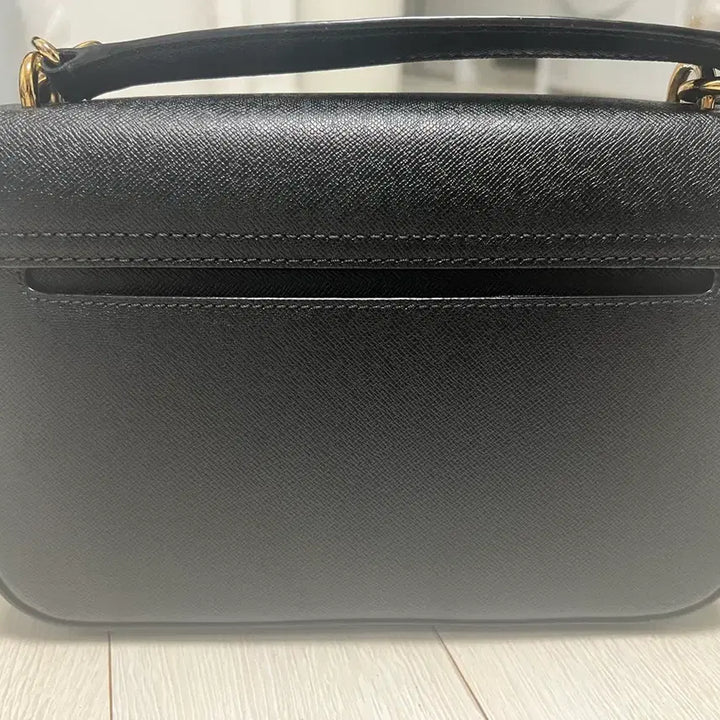 [BUNJANG] J.ESTINA Della Bag Black Gold Chain Shoulder Bag / 제이에스티나 델라백 블랙 금장 체인백 A급