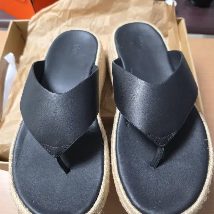 [BUNJANG] Fitflop F-Mode Espadrille Wedge Platform Flip-Flops Black Leather / (미사용)핏플랍 F 모드 쪼리 에스파듀 통굽 키높이 슬리퍼  블랙 가죽