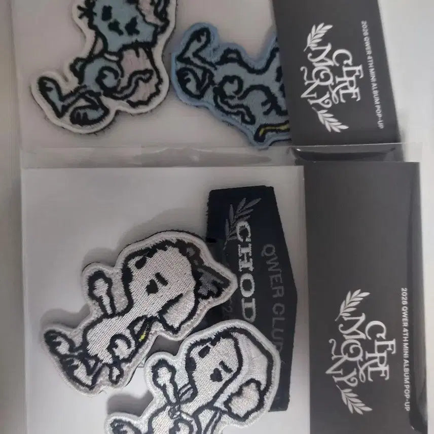 [BUNJANG] QWER Ceremony Pop-up Wappen Bundle Set (Hina, Chodan) / qwer 세레머니 팝업 와펜 판매합니다 (히나,쵸단 일괄)