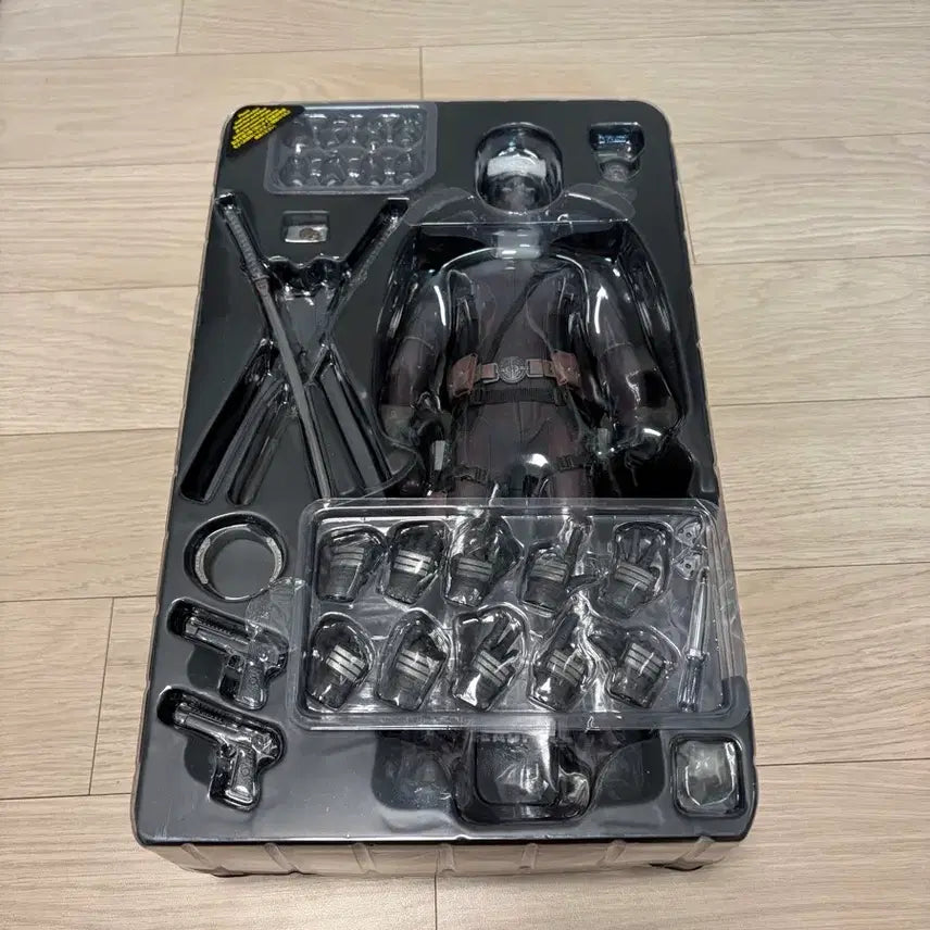 [BUNJANG] Hot Toys Deadpool Dusty MMS505 / 핫토이 데드풀 더스티 mms505