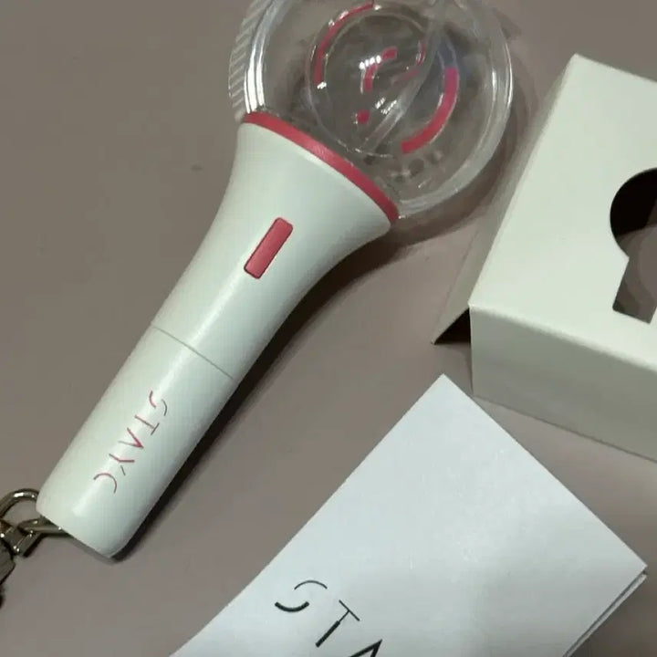 [BUNJANG] STAYC Lightstick Keyring / 스테이씨 응원봉 키링