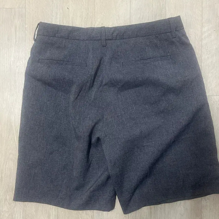 [BUNJANG] The Knit Company Coolmax Stretch Half Pants - Light Grey (Size 32) / 더니트컴퍼니 쿨맥스 스트레치 하프슬랙스 [라이트그레이] 32사이즈