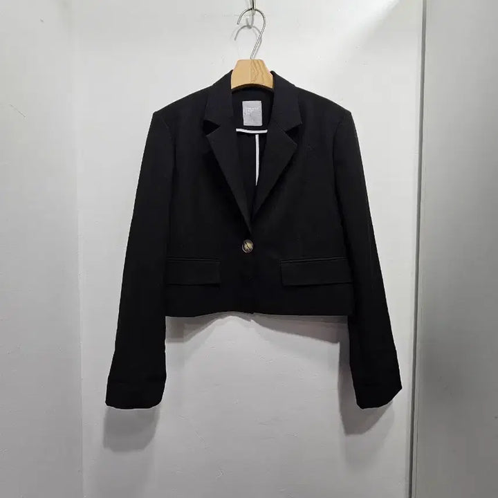 [BUNJANG] 8Seconds One-Button Cropped Blazer (Black, Size S) / 에잇세컨즈 원버튼 크롭 블레이저 S