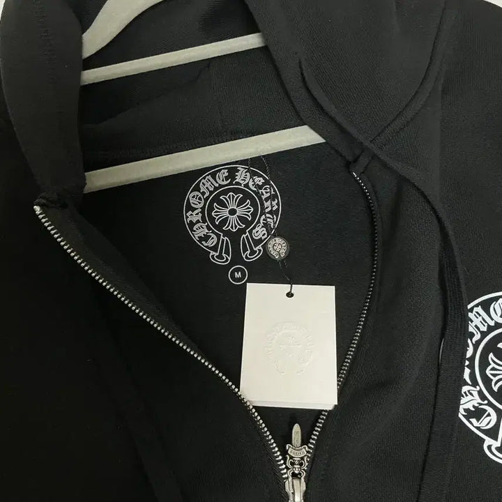 [BUNJANG] Chrome Hearts Horseshoe Zip-Up Hoodie (Tokyo Edition) / 크롬하츠 홀스슈 후드집업 도쿄 M 판매