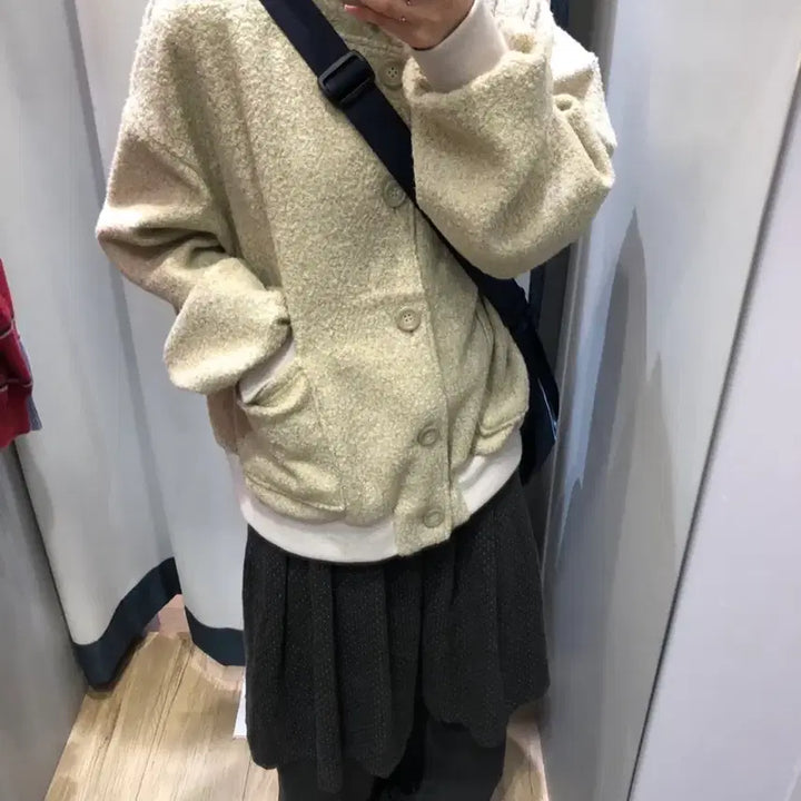 [BUNJANG] Yeit Dot Fleece Layered Pleated Skirt Pants Black / 예잇 도트 기모 레이어드 플리츠 스커트 팬츠 블랙