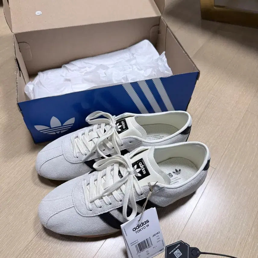 [BUNJANG] Adidas Tokyo Off-White Core Black Sneakers / 아디다스 도쿄 오프화이트 코어 블랙