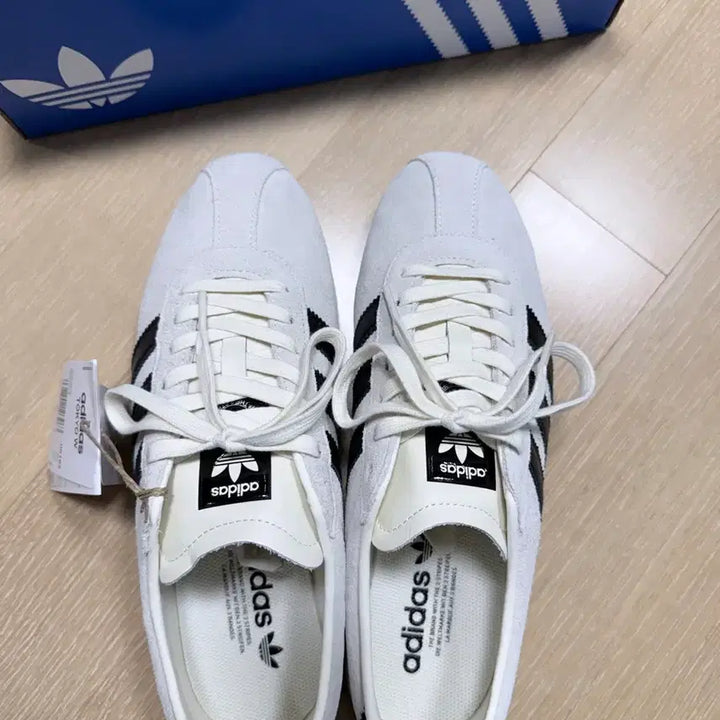 [BUNJANG] Adidas Tokyo Off-White Core Black Sneakers / 아디다스 도쿄 오프화이트 코어 블랙